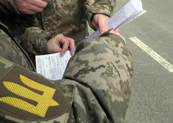 Снова военнообязанные: почему ТЦК возвращает снятых с учета