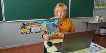 Уже с 1 сентября выплаты увеличат: кому повысят зарплаты на 20%