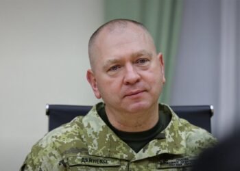 Экс-глава Госпогранслужбы Дейнеко уволился со службы по решению ВВК