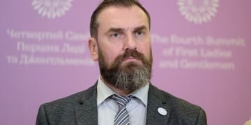 Зарплаты педагогов выросли не везде: где возникли проблемы с выплатами