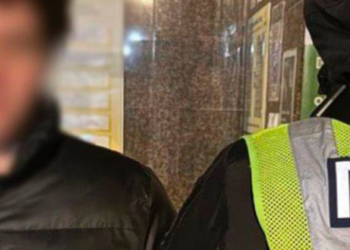 Гроші, скандал і розваги під час блекауту: в Києві розшукали вуличного хулігана