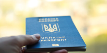 Поездка в Европу: какие документы требуют в поездах и на границе