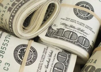 Доллар в феврале: удержит ли Нацбанк курс от пересечения психологической отметки