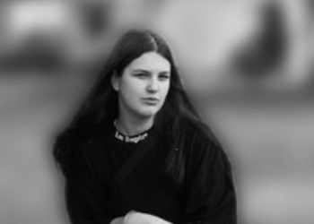 Пекельна пастка у центрі Києва: дівчинка впала в окріп і померла