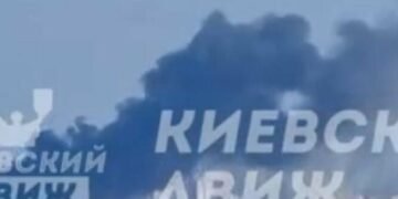 Масштабна пожежа та задимлення: які райони Києва під загрозою