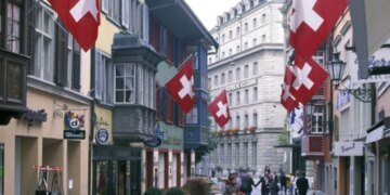 Швейцария вспомнила о нейтралитете и заблокировала авиацию США