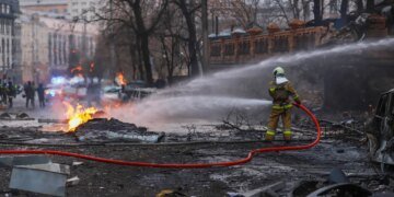 Киев атакуют российские безпилотники: в столице и области работает ПВО