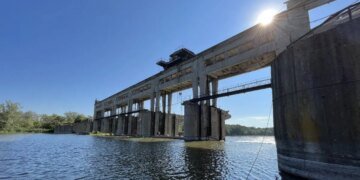 Для украинцев вводят графики водоснабжения из-за разрушения плотины на Северском Донце