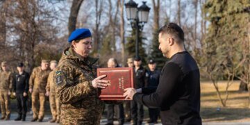 Звання Героя України вперше присвоїли жінці-військовій Нацгвардії Олександрі Давиденко