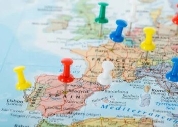 Пять правительств стран ЕС системно подрывают демократию — отчет Liberties