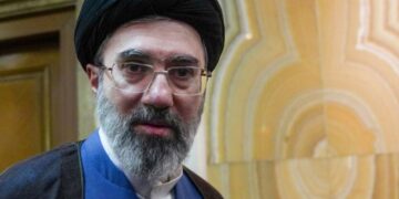 Иранская версия “Игры престолов”: как происходила кулуарная борьба за власть в Тегеране