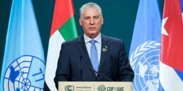 Президент Кубы впервые подтвердил переговоры с США и пожаловался на давление