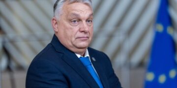 ЕС готовит “план Б” на случай победы Орбана: пять способов “укротить” Венгрию