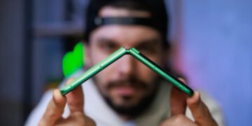 Motorola готує один із найцікавіших складаних смартфонів 2026 року: що відомо про новий Razr