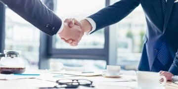 Инвестиции МХП, «Киевстара» и Bunge: какие сделки в 2025 году стали крупнейшими на украинском рынке слияний и поглощений.