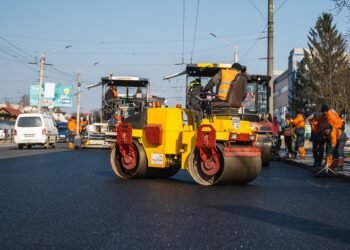 ЕИБ предоставляет Киеву €230 млн на восстановление дорожной инфраструктуры.