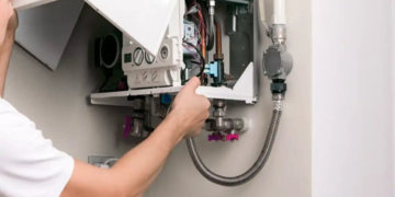 Труба соседа или своя: украинцам подсказали, как не переплатить за газификацию вдвое