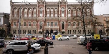 Украина в 2025 году вошла в список стран с наибольшей долговой нагрузкой.