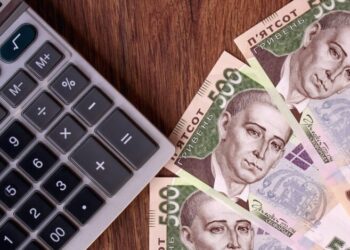 Полторы тысячи от государства могут не прийти: юристы назвали причину и способ проверки
