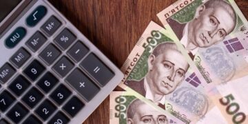 Полторы тысячи от государства могут не прийти: юристы назвали причину и способ проверки