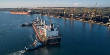 Дубайский логистический гигант DP World завершил пятилетнее партнерство с украинской TIS.