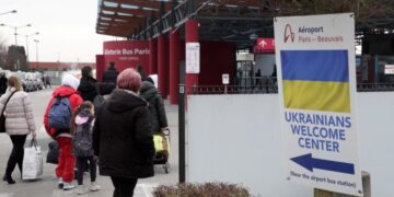 Франция платит украинцам 426 евро, но после 2027 года их ждет ловушка