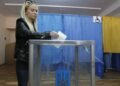 Все больше украинцев против выборов во время войны: как изменились настроения