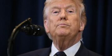 Системный кризис в США: Хомяк и Романенко об опасности “последней битвы” Трампа