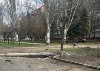 Армия РФ дважды отбомбилась по Краматорску: шесть человек погибли, среди них 16-летний юноша