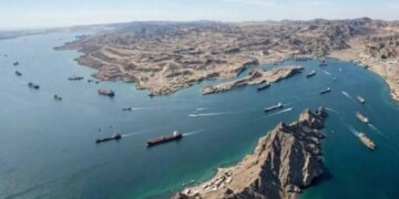 Энергетическая петля: Иран требует плату за транзит нефти и угрожает США «настоящим адом»