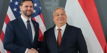 «Это просто то, что они делают»: Вэнс заявил, что “плохие люди из Украины” влияют на выборы в США. ВИДЕО