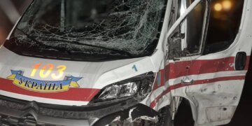 росіяни атакували авто медиків вночі на Сумщині попри перемир’я, є поранені