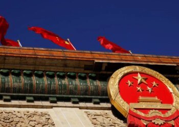 Пока мир отвлекся на Иран, Пекин втихую ворует чужие территории и строит военные базы