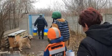 “Безопасность превыше всего”: из Купянского района срочно вывозят сотни семей с детьми