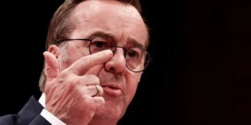 Писториус пообещал Украине бесконечный запас ракет для Patriot, но назвал странные сроки