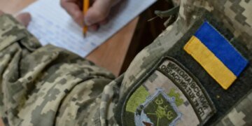 В Черновцах мужчина узнал о штрафах только после ареста счетов: какое решение принял суд?