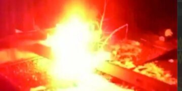 В Луганске повреждена подстанция, питавшая железнодорожный узел, через который осуществлялись поставки военных грузов