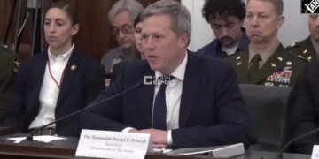 Грызня в Пентагоне: Хегсет накричал на ставленника Вэнса и требует его отставки