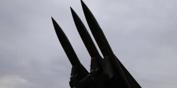 росія атакувала Україну балістикою та 143 дронами, 117 цілей знешкоджено