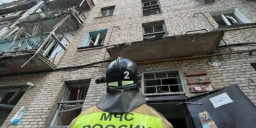 В Сизране РФ зафиксированы взрывы на НПЗ во время атаки неизвестных безпилотников