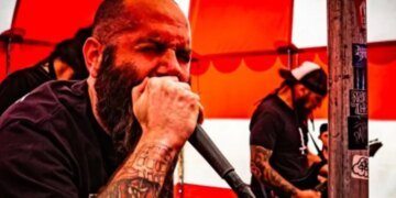 «Будто мы криминальная элита»: в Италии полиция отобралиа донаты для ВСУ у львовских музыкантов