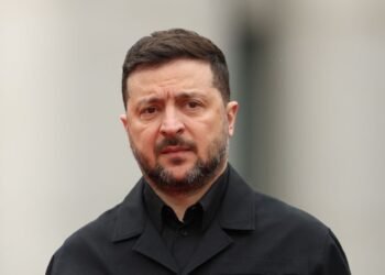 “Не заслуживает никакого смягчения санкций”: Зеленский отреагировал на ночную атаку РФ