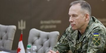 РФ испытывает дефицит ракет для защиты от украинских дронов, – Сырский