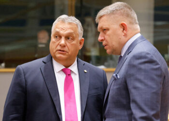 ЕС готовит радикальное изменение правил: Politico назвало 2 страны, требующих отменить право вето