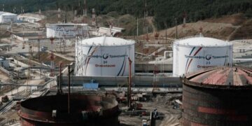 Успешные атаки Украины сузили “нефтяное горлышко” РФ – Устенко