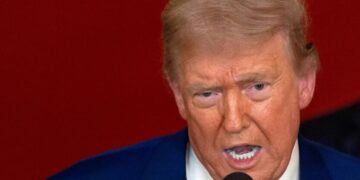 Трамп объявил морскую блокаду Ормузского пролива: Иран отказался сворачивать ядерную программу