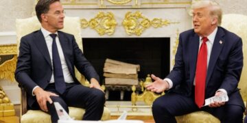 Politico: Ярость Трампа на союзников по НАТО сплачивает их – против него