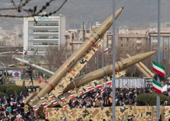 Война как спасительный круг: экс-глава MI6 объяснил, почему мир разрушит Иран изнутри