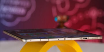 iPhone Fold здивує конструкцією: майбутня новинка Apple отримає деталі, надруковані на 3-D принтері