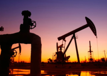 Нефтяные доходы не спасут “отца русской демократии” – Устенко